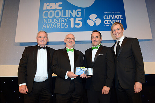 Garry-Broadbent-receiving-the-Excellence-in-Food-Service-Award